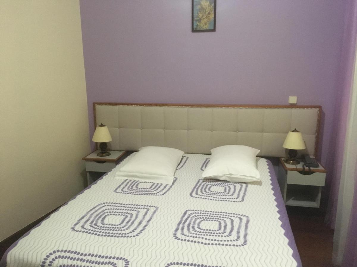 Florinda Bed & Breakfast Chaves Bagian luar foto