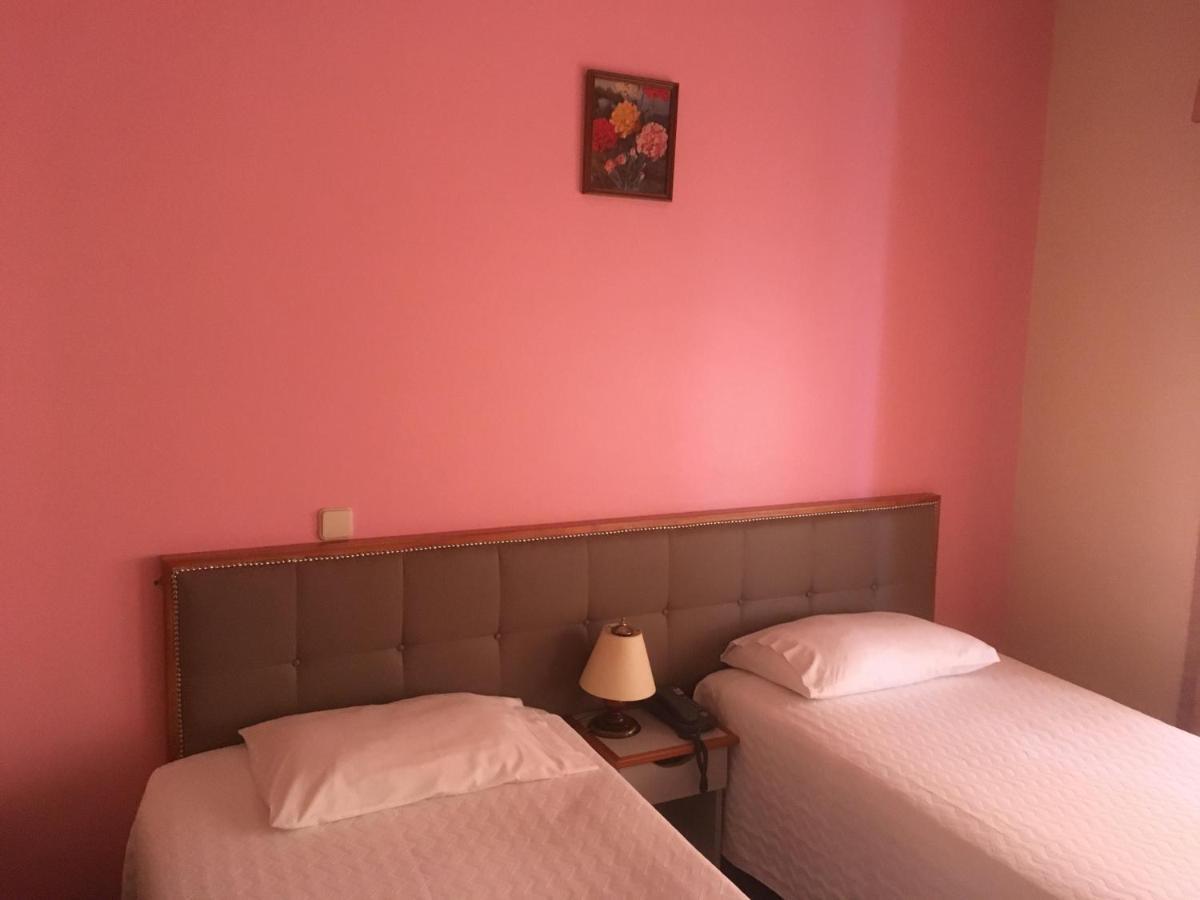Florinda Bed & Breakfast Chaves Bagian luar foto